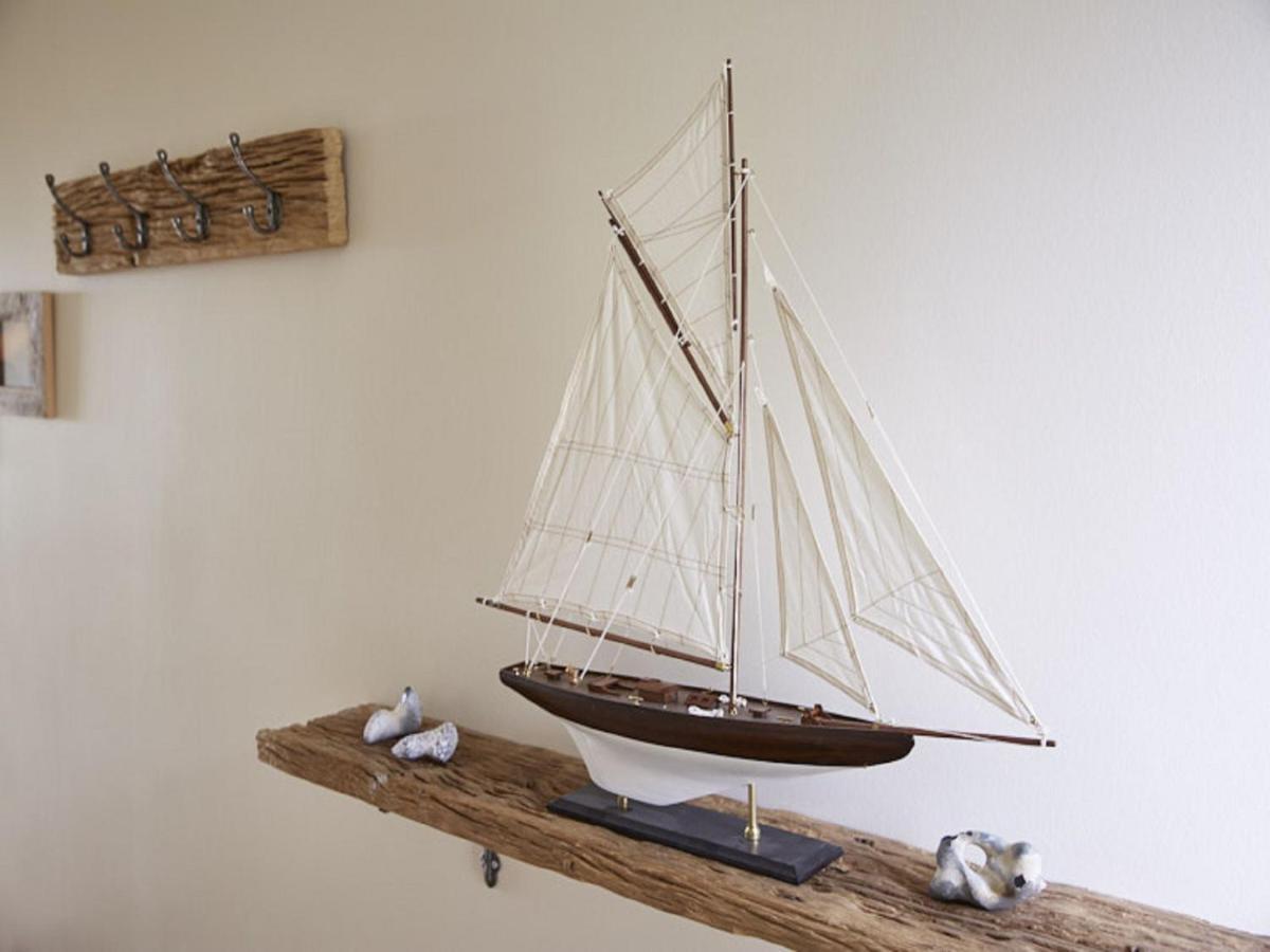 Reetland Am Meer - Premium Reetdachvilla Mit 3 Schlafzimmern, Sauna Und Kamin E19 Dranske Luaran gambar
