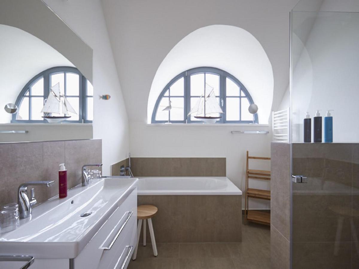 Reetland Am Meer - Premium Reetdachvilla Mit 3 Schlafzimmern, Sauna Und Kamin E19 Dranske Luaran gambar